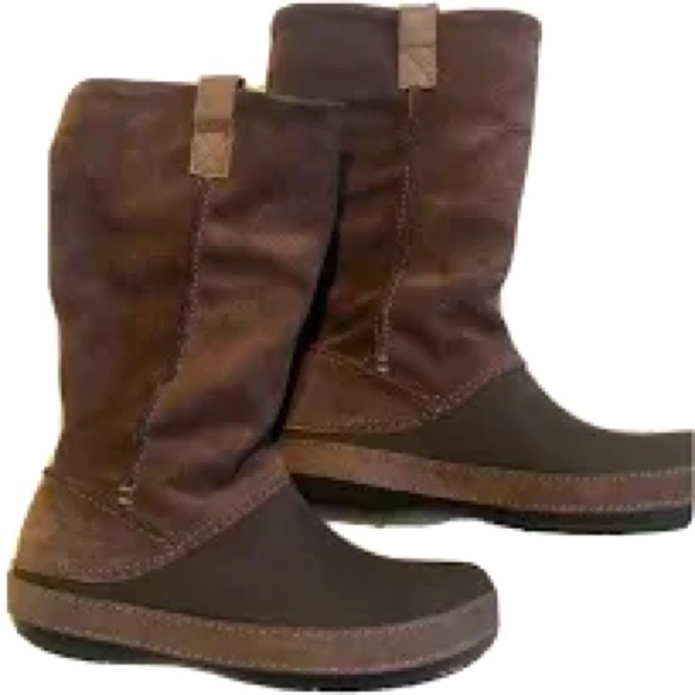 Croc’s Berryessa Suede pull up mid calf boots lined.